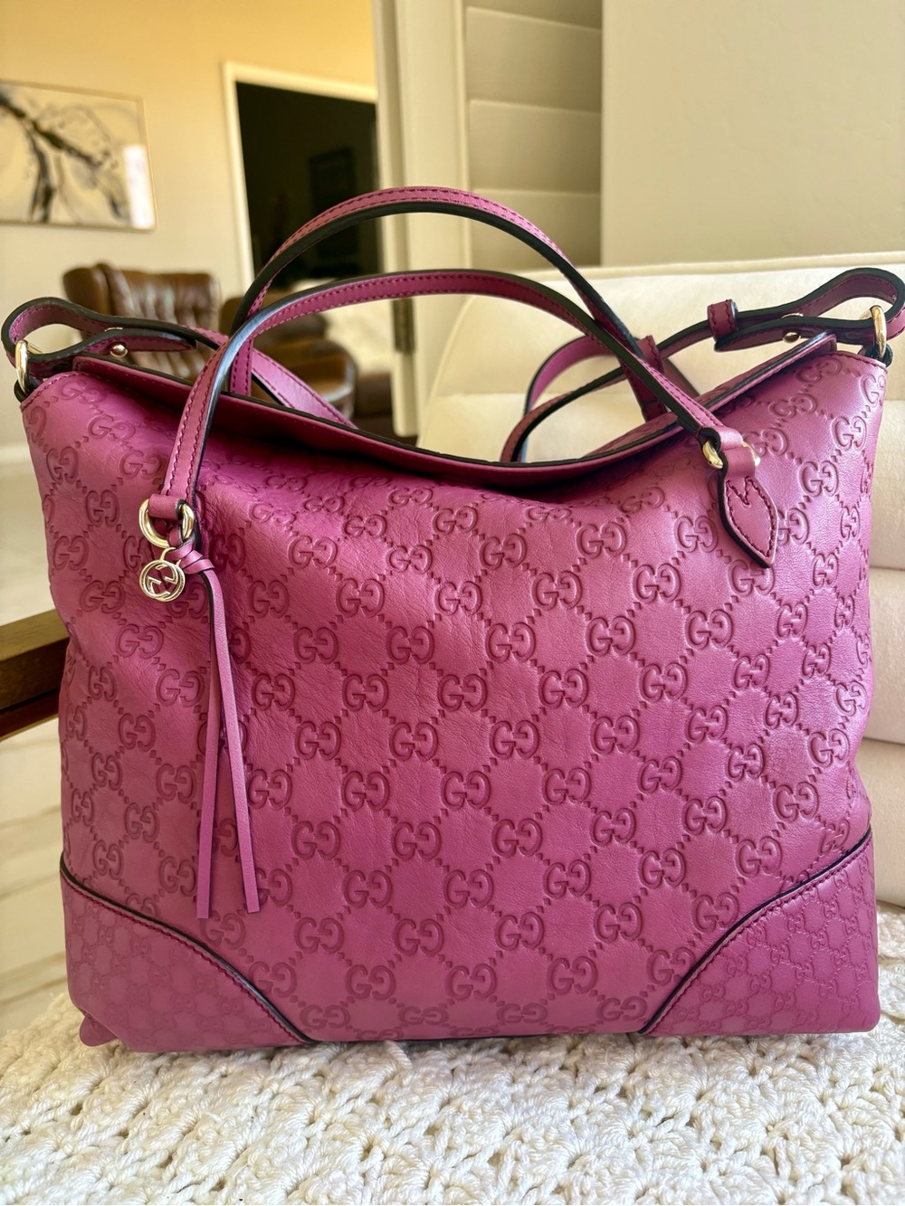Like New w COA Rare Gucci Fuchsia GG Embossed Leather Crossbody Pink Fuchsia Bag